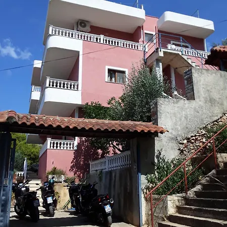 Jakupi סרנדה
