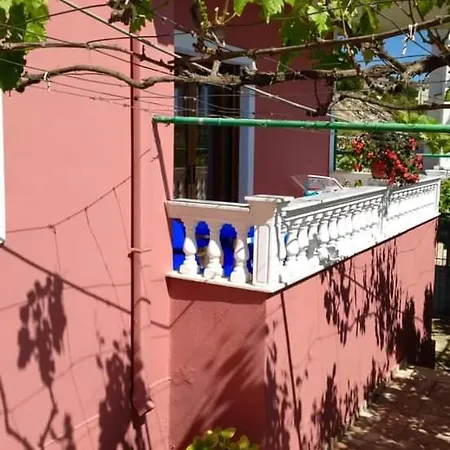 Διαμέρισμα Jakupi *